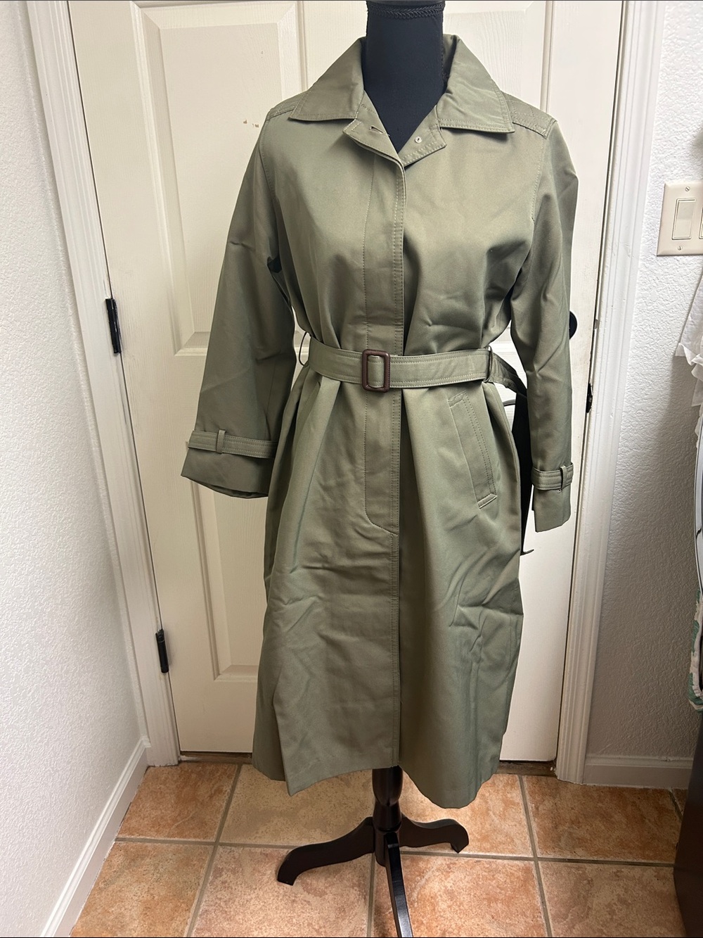 Blancheur Olive Green Trench Coat with Belt and pockets and detachable liner